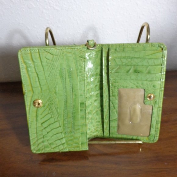 Brahmin Green Melbourne Leather Folding Debbie Wallet No Wrist Strap Org… - Picture 8 of 8